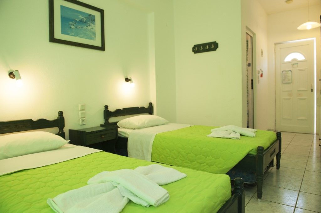 Roulla Studios & Apartments Platanias  Buitenkant foto
